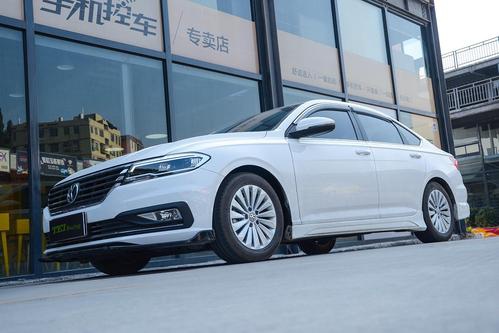 太阳成tyc7111_上海市食监所参与联合执法打击假冒伪劣食品(图1) 太阳成tyc7111