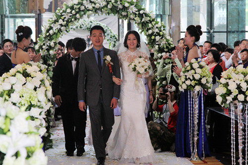 福建首批医疗队员返回【太阳成tyc7111】(图2) 太阳成tyc7111