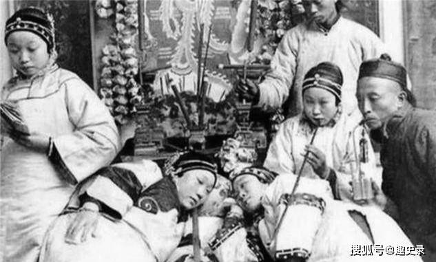 封建社会寄生虫:八旗子弟的奢侈生活 难怪大清死亡_太阳成tyc7111(图5)
封建社会寄生虫:八旗子弟的奢侈生活 难怪大清死亡_太阳成tyc7111(图5)