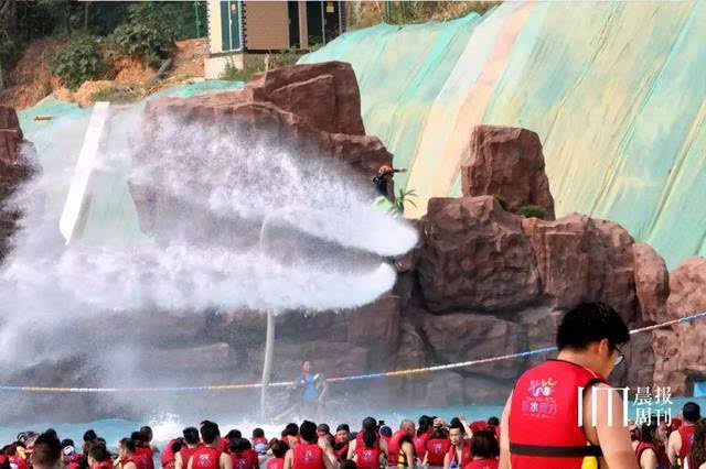 太阳成tyc7111cc_
取个快递被“社会性死亡” 谁该为此买单?(图5) 太阳成tyc7111