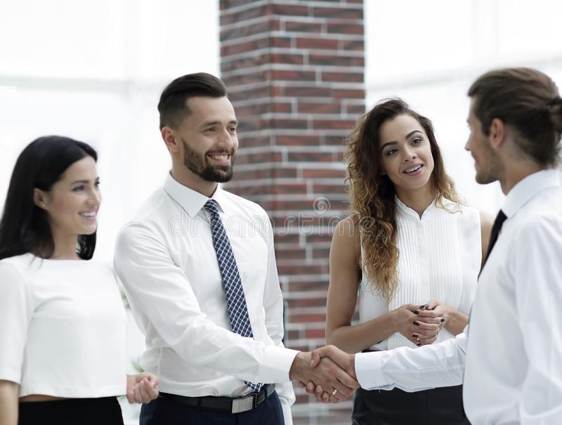 太阳成tyc7111cc:带鱼怎么收拾?带鱼有哪些营养价值?(图2) 太阳成tyc7111