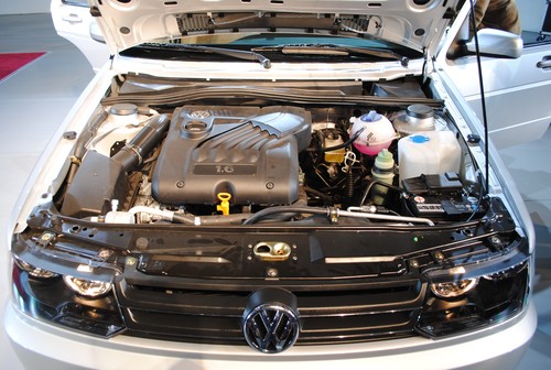 【太阳成集团tyc7111cc】“技术黄牛”不倒 火车票实名制就像笑话(图1) 太阳成tyc7111