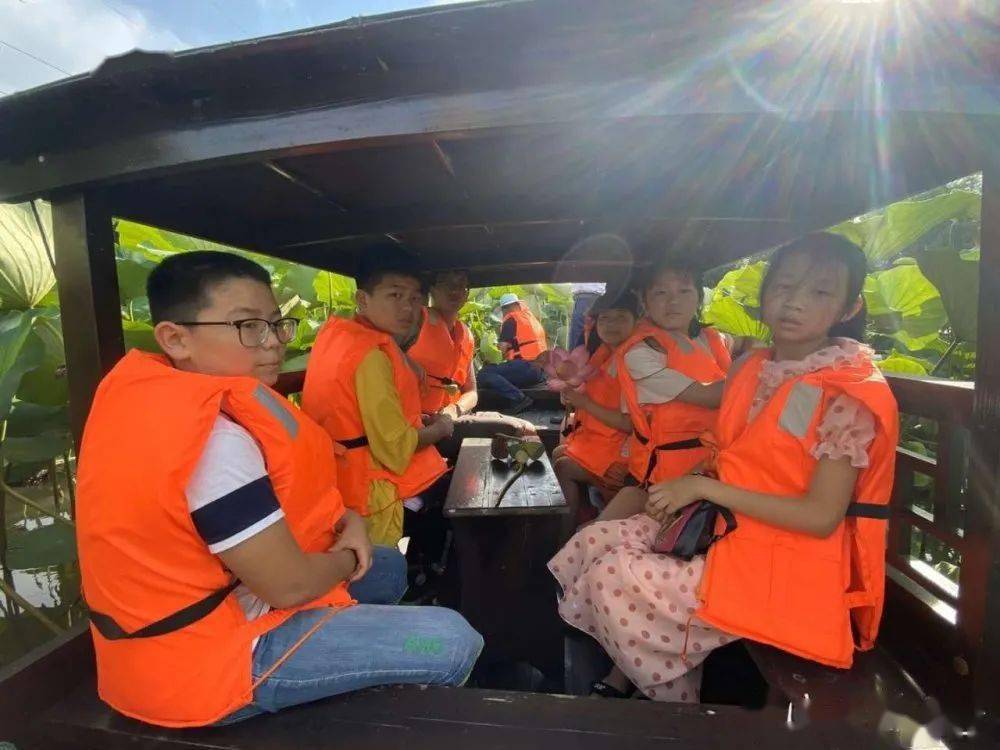 真精彩!来看宁波中小学生暑期社会实践生活的多彩姿势‘太阳成tyc7111cc’(图5)
真精彩!来看宁波中小学生暑期社会实践生活的多彩姿势‘太阳成tyc7111cc’(图5)