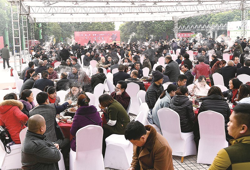 太阳成tyc7111cc-宝马/MINI/摩托车下调指导价 最高降3.2万(图2) 太阳成集团tyc7111cc