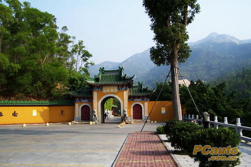 太阳成tyc7111:谴责路人冷漠,你就不是“路人”了吗?(图1) 太阳成集团tyc7111cc